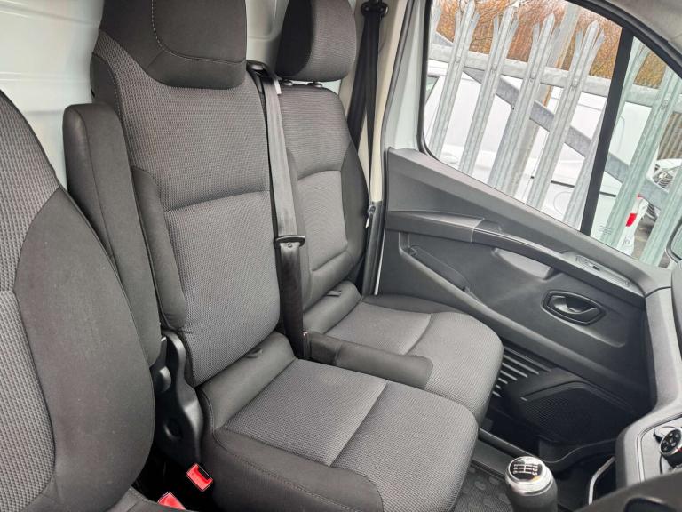 2023 Renault Trafic SL28 Blue dCi 130 Business+ Van PANEL VAN DIESEL Manual