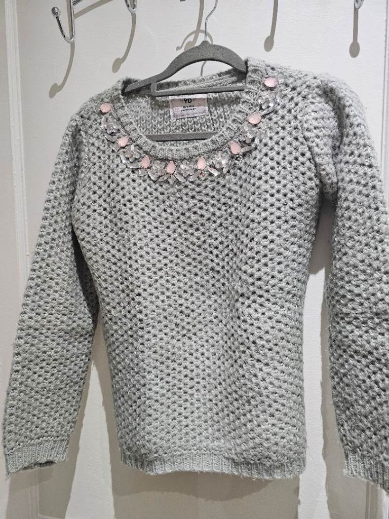 Girls  Jumper, 11to 12years .