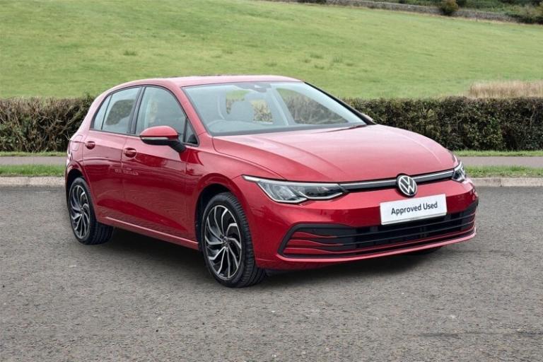 VOLKSWAGEN GOLF 1.0 TSI Life 5dr