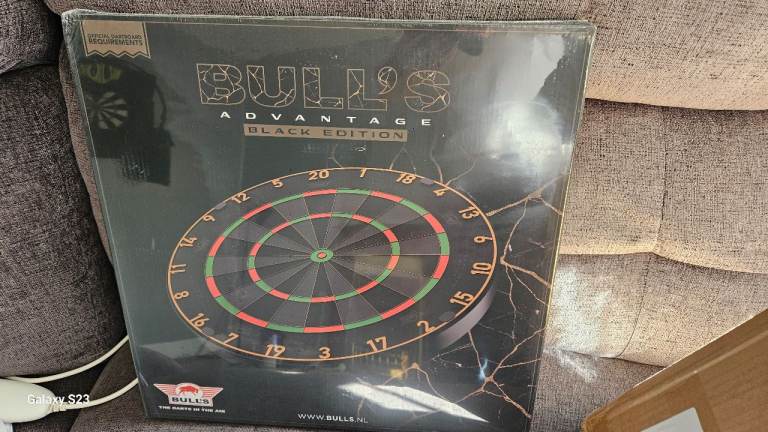 Bull black dartboard 