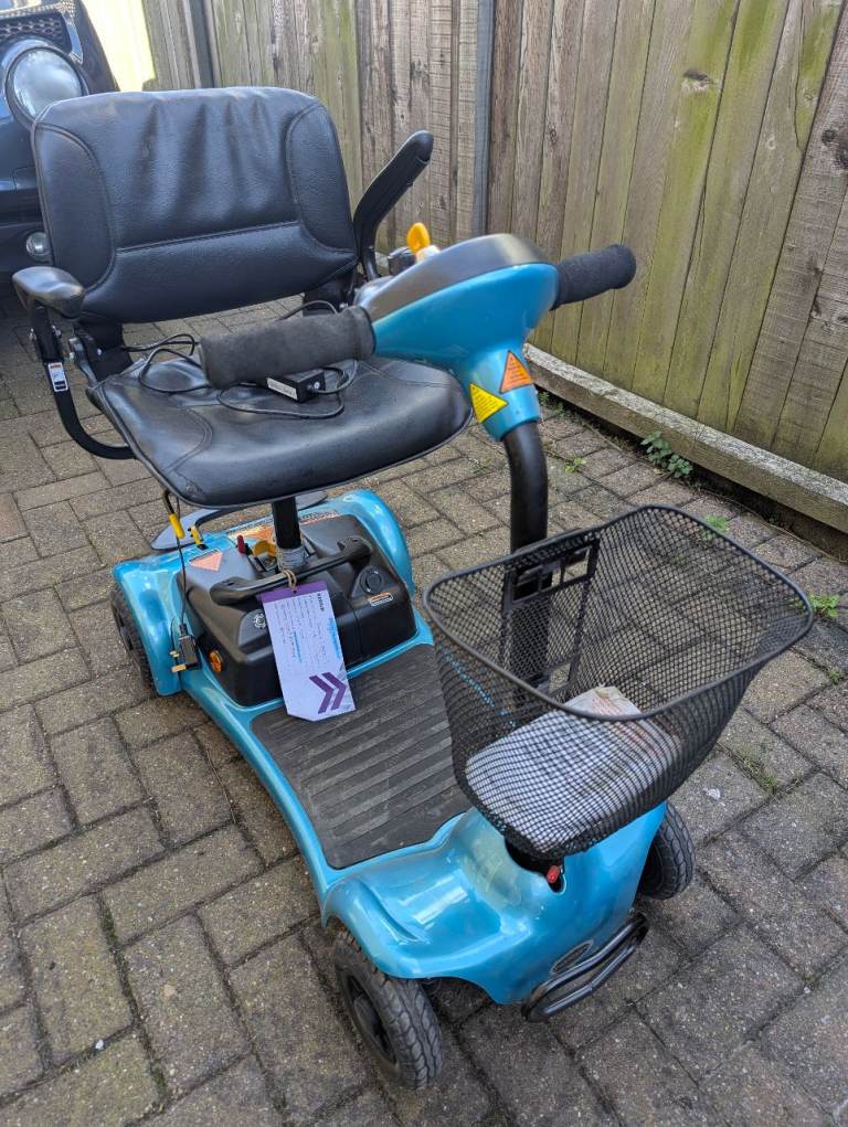 Shoprider Alora (GK4) mobility scooter - Barely used - New battery - serviced - Portable 