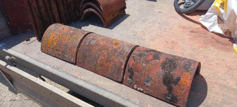 Reclaimed Handmade Clay Ridge Tiles – Terracotta, Good Condition
