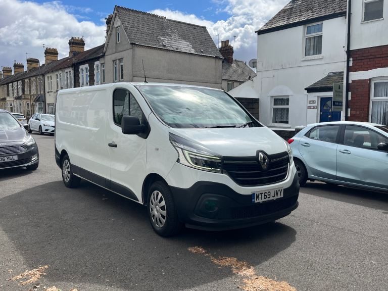Renault Trafic White Panel Van - Good Condition