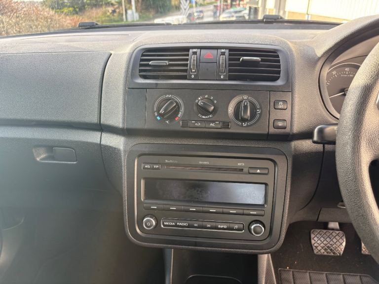 Skoda, ROOMSTER, MPV, 2010, Semi-Auto, 1197 (cc), 5 doors