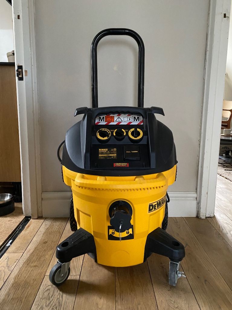 Dewalt DWV902M hoover dust extractor 
