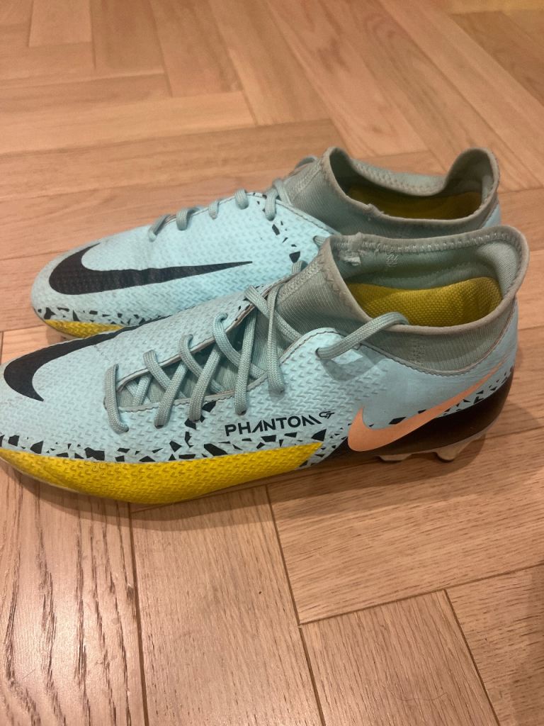 Nike Phantom GT2 Elite FG Soccer Cleats