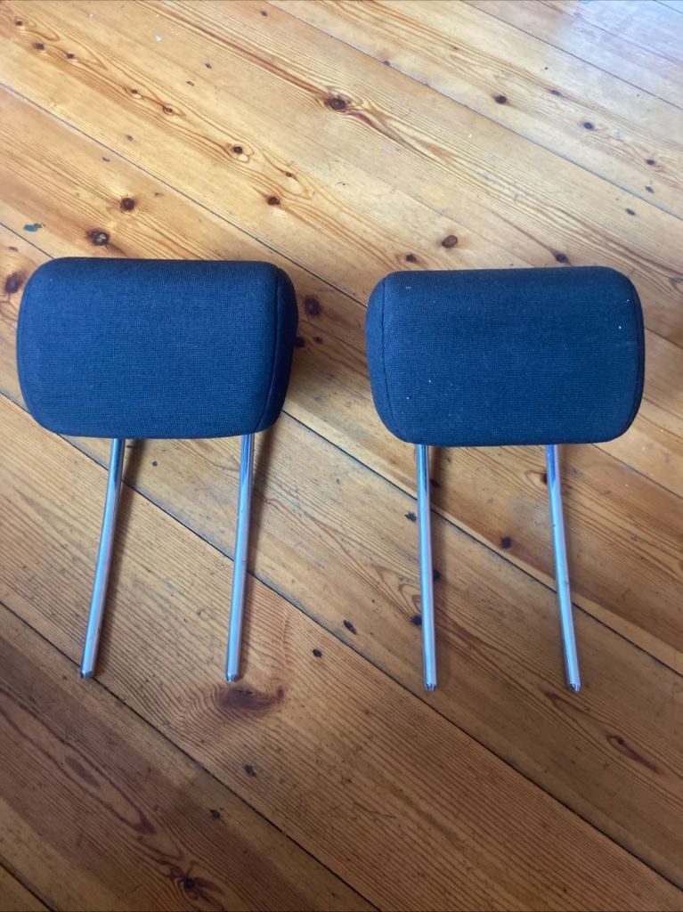 Ford Focus MK2.5 headrests