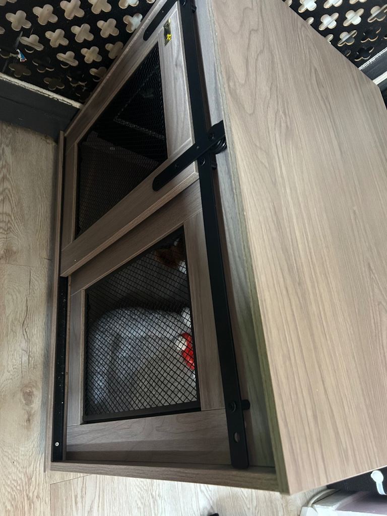 Wooden dog crate cage 