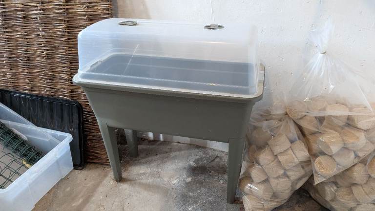 Seed/plant propagator 
