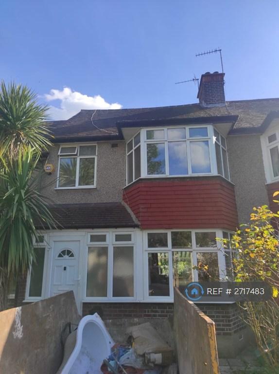 4 bedroom house in Whitton Avenue East, Greenford, UB6 (4 bed) (#2717483)