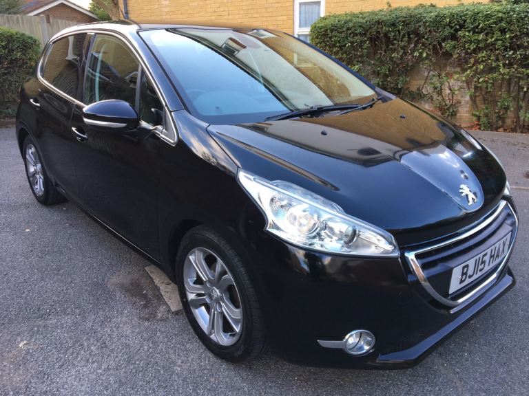 Peugeot 208 1.2 - Ulez Free - MOT- Full Service History - Ideal First Small Family Car