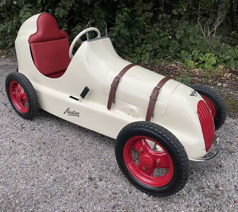 AUSTIN PATHFINDER PEDAL CAR WANTED AUSTIN PATHFINDER PEDAL CAR WANTED 