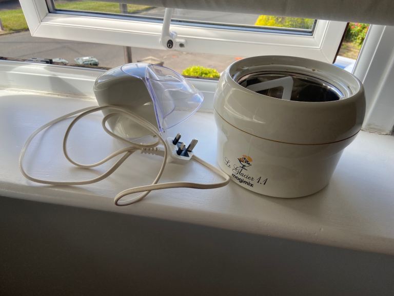 Ice cream maker