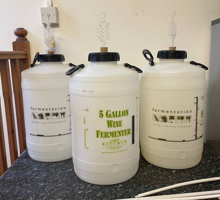 Home brew fermentation vessels 
