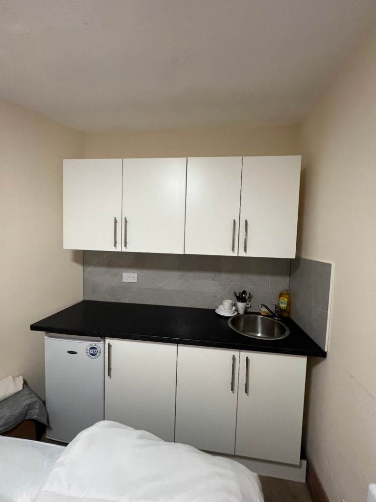 Studio 4 apartment, Golders Green, NW11