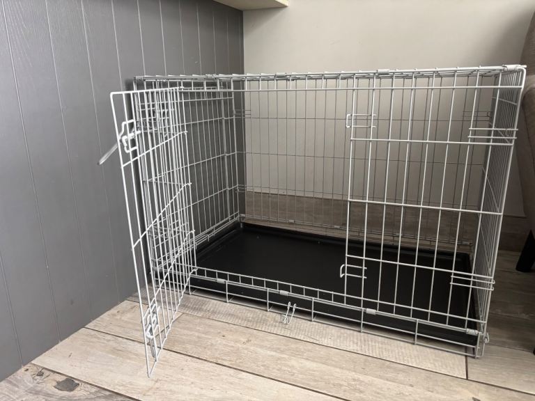 Large dog crate as new