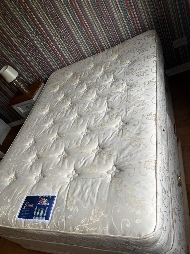 King size bed with Silent Night Mattress