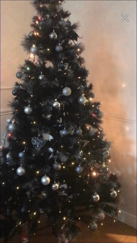 Black Artificial Christmas Tree with Lights – Good Condition tree 