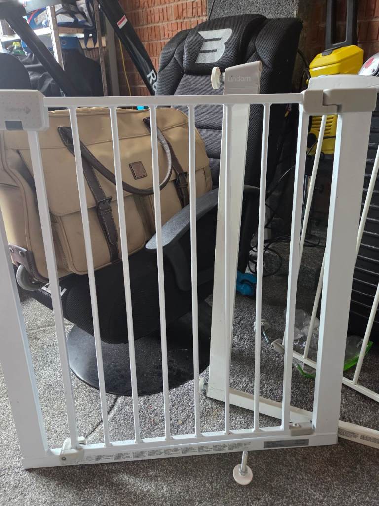 Baby gate
