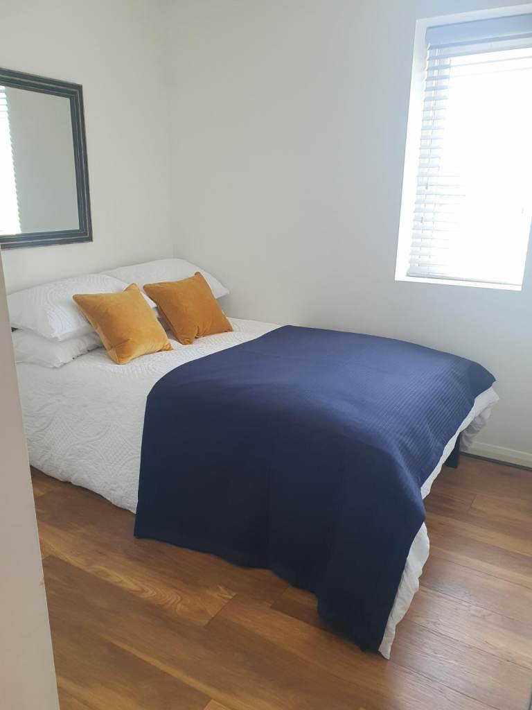 En Suite Double with Own Living Space in Central Poole 