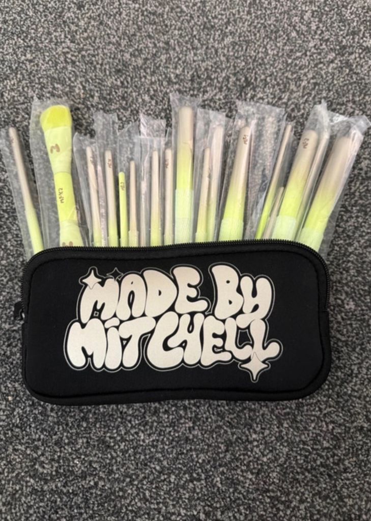 Made By Mitchell Makeup Brush Set with Case – Brand New