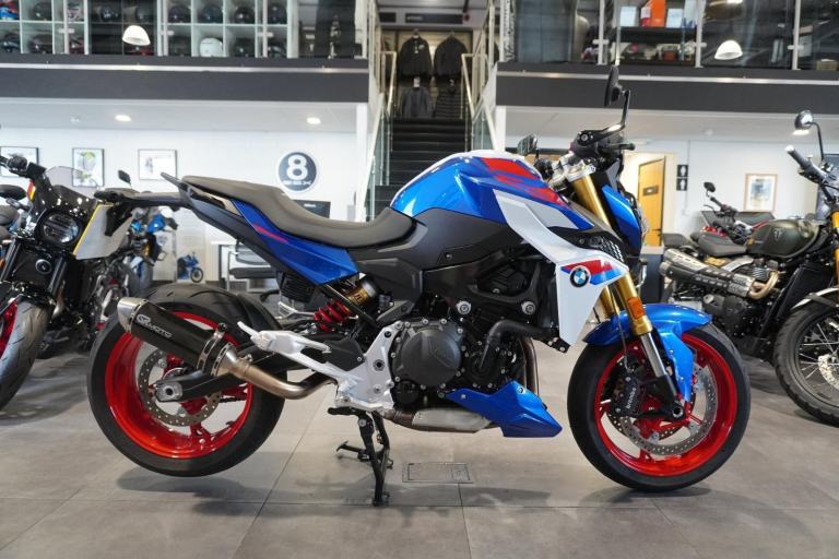 BMW F 900 R, 2024, Blue with just 807miles Only £7995. 