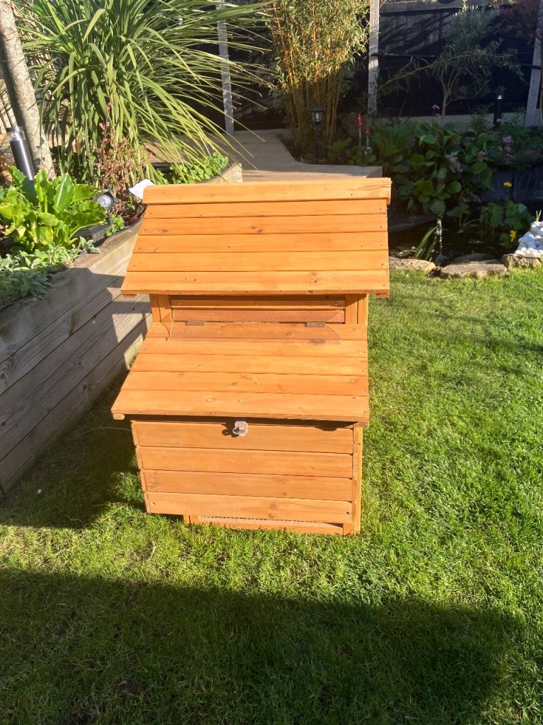 Chicken coop with built in run