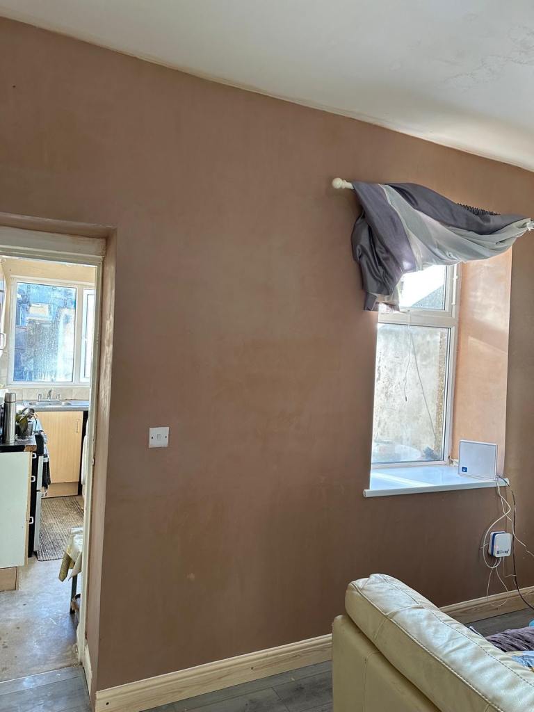Expert Plasterer Bradford – Skimming, Rendering & Plastering Services | Free Quotes