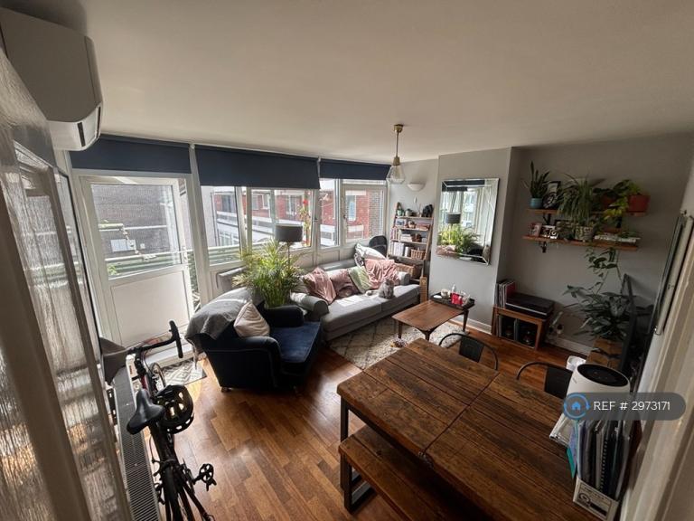 2 bedroom flat in Ambrose House, London, E14 (2 bed) (#2973171)