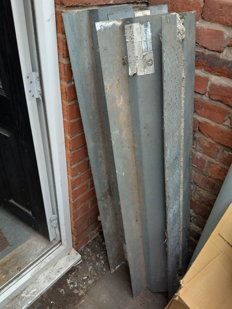 Steel Lintels keystone 90/1350