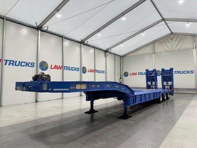 ARB Tri Axle Machinery Carrier Lowloader