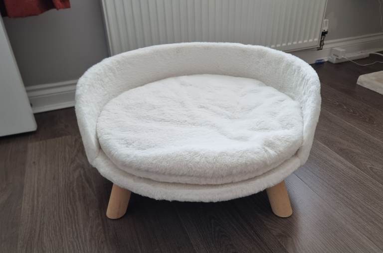 Kaela Round Pet Sofa