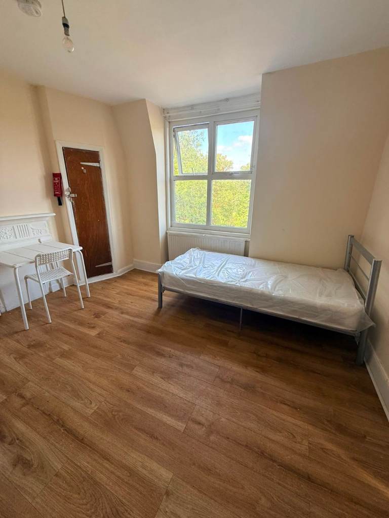 Furnished Studio in Enfield - NO DEPOSIT REQUIRED