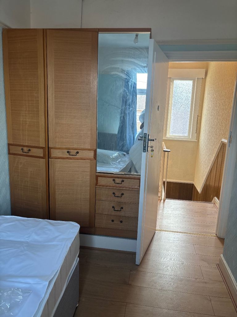 Bedrooms to rent 