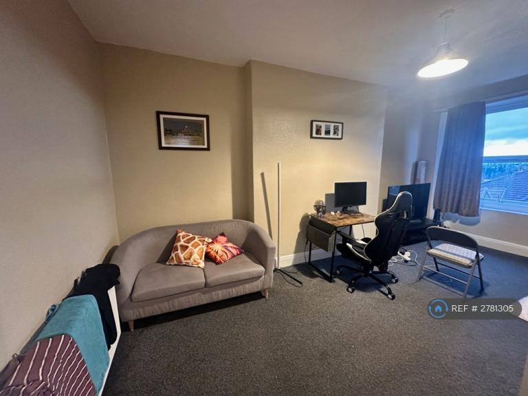 1 bedroom flat in Claremont Road, Bristol, BS7 (1 bed) (#2781305)