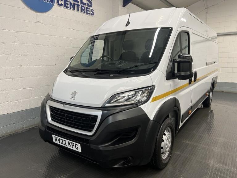 2022 Peugeot Boxer 2.2 BlueHDi 435 Professional Panel Van 5dr Diesel Manual L4 H2 Euro 6 (s/s) Pa...