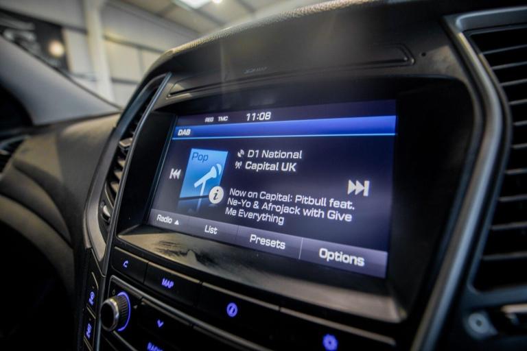 2016 Hyundai Santa Fe 2.2 CRDi Blue Drive Premium SE 5dr Auto [7 Seats] ESTATE DIESEL Automatic