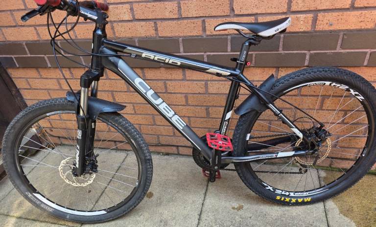Cube Acid 18" frame 26" wheels spares or repair 