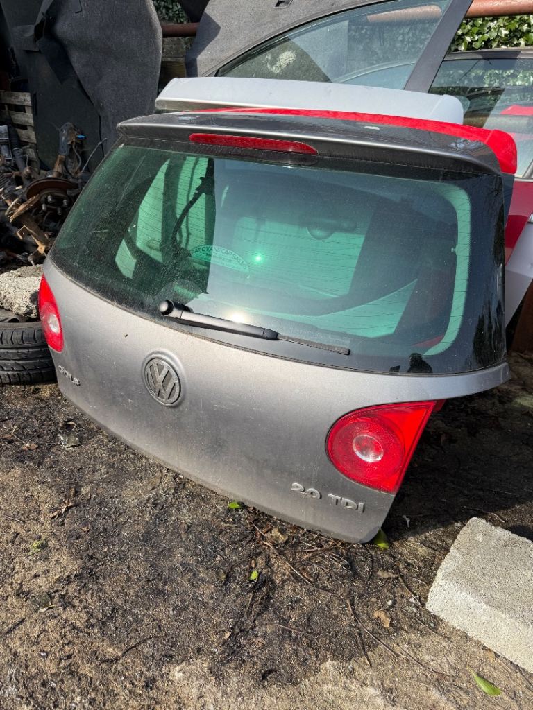 Volkswagen Golf Mk5 Bootlid In Grey 