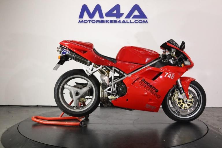 DUCATI 748 2000