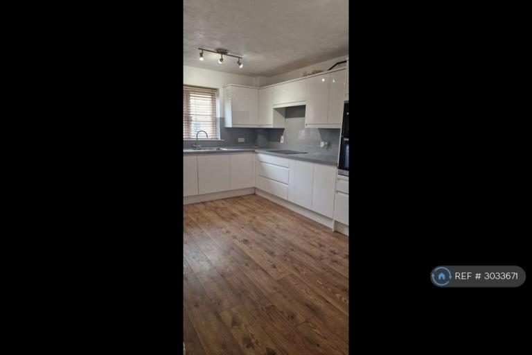 4 bedroom house in O'neill Road, Milton Keynes, MK8 (4 bed) (#3033671)