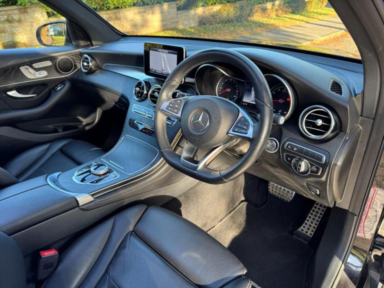 2019 Mercedes-Benz GLC 2.0 GLC250 AMG Line (Premium) SUV 5dr Petrol G-Tronic+ 4MATIC Euro 6 (s/s)...