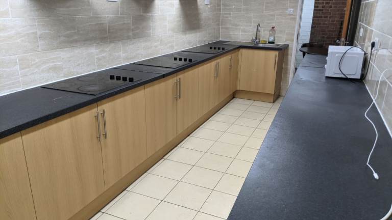 Double Ensuit  wiith Bills £800