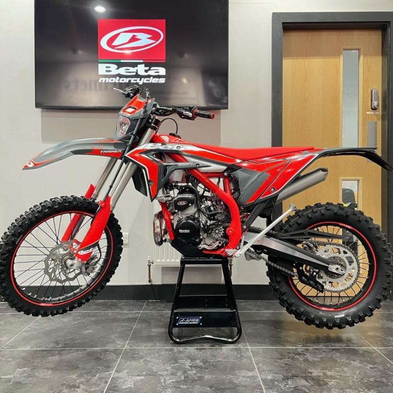 BETA X-TRAINER 300 2T ENDURO **LATEST 2026 MODEL** IN STOCK NOW