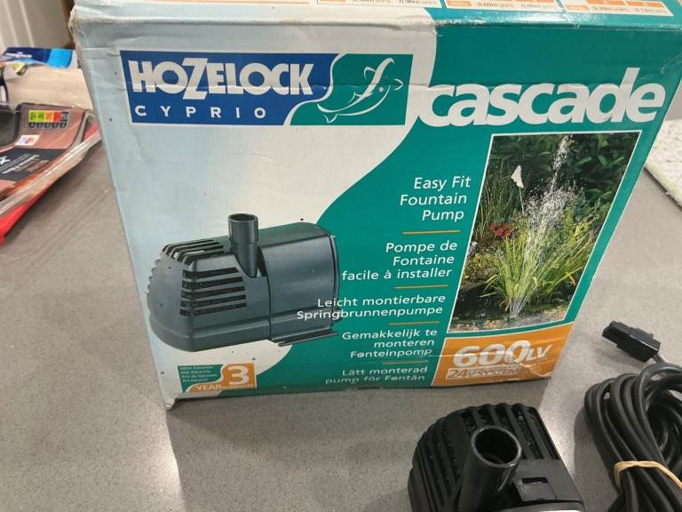 Hozelock Cyprio Cascade Fountain Pump 600LV with accessories,Brand new but box opened