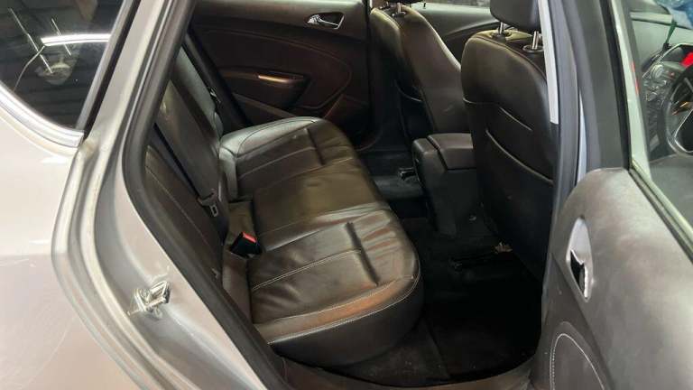 2011 Vauxhall Astra 1.4T 16V Elite [140] 5dr HATCHBACK PETROL Manual