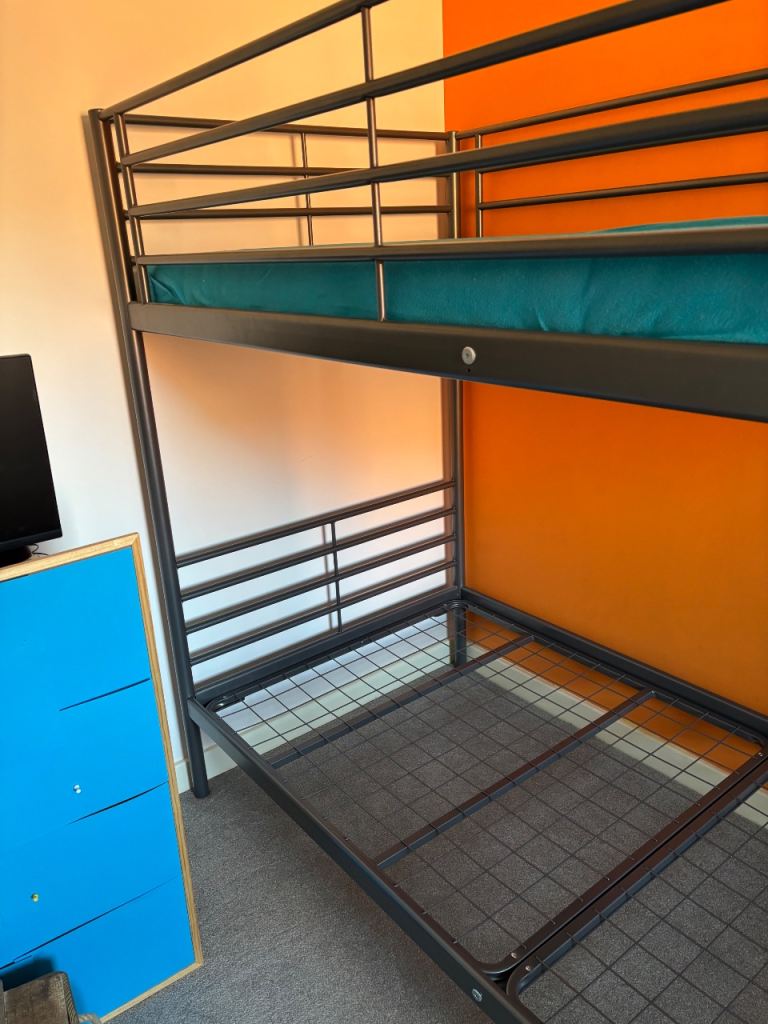 Bunk bed (+mattress) in EXCELLENT condition. 
