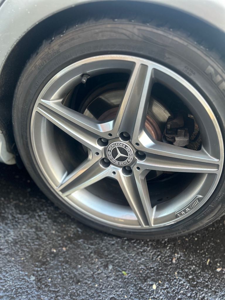 Mercedes original 18 inch alloys x4 and tyres like new off 2018 c class fits 2010