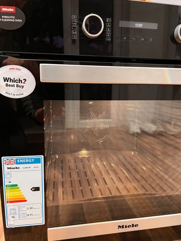 image for MIELE OVEN H2465BP ACTIVE PYROLYTIC CLEANING BRAND NEW!!