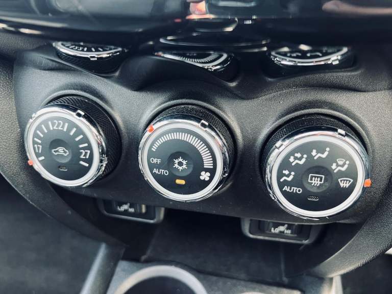 MITSUBISHI ASX 1.6D 4 SUV 5dr Diesel Manual 4WD Euro 6 2017